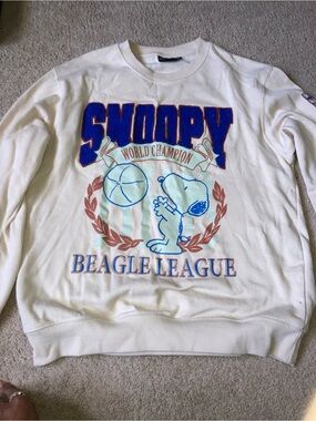 Peanuts White Snoopy 'Beagle League' Graphic Crewneck